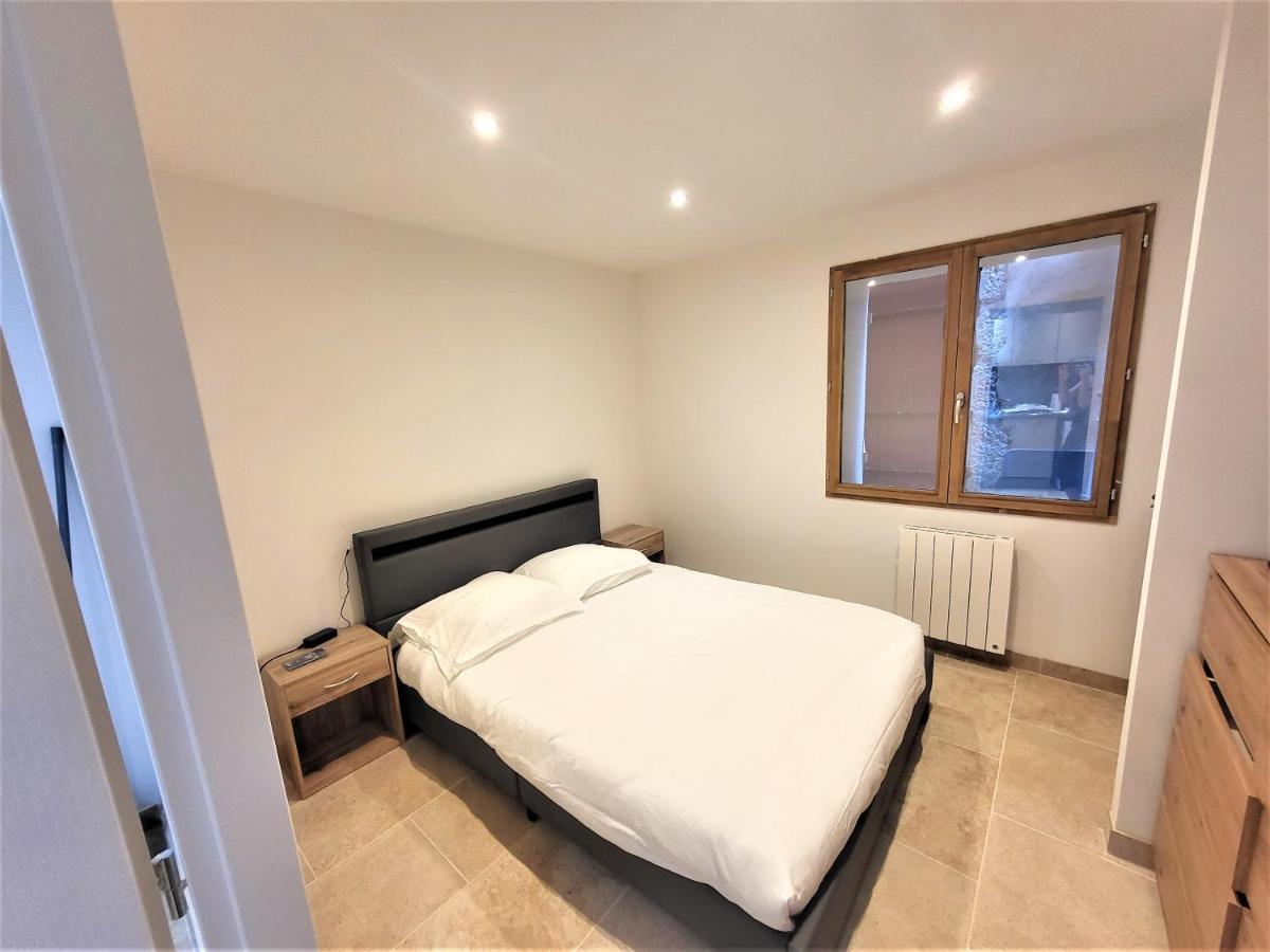 T2 Rdc Neuf/wifi/centre Village * Castellane